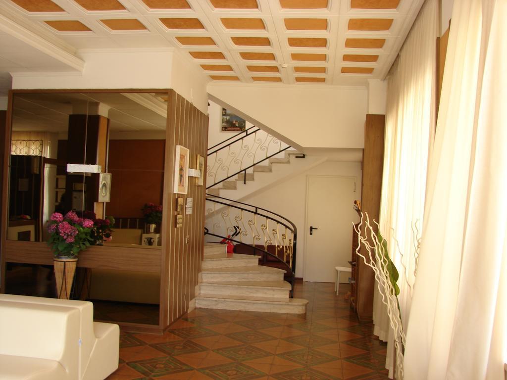 Hotel Florence Сан Бенедето дел Тронто Екстериор снимка